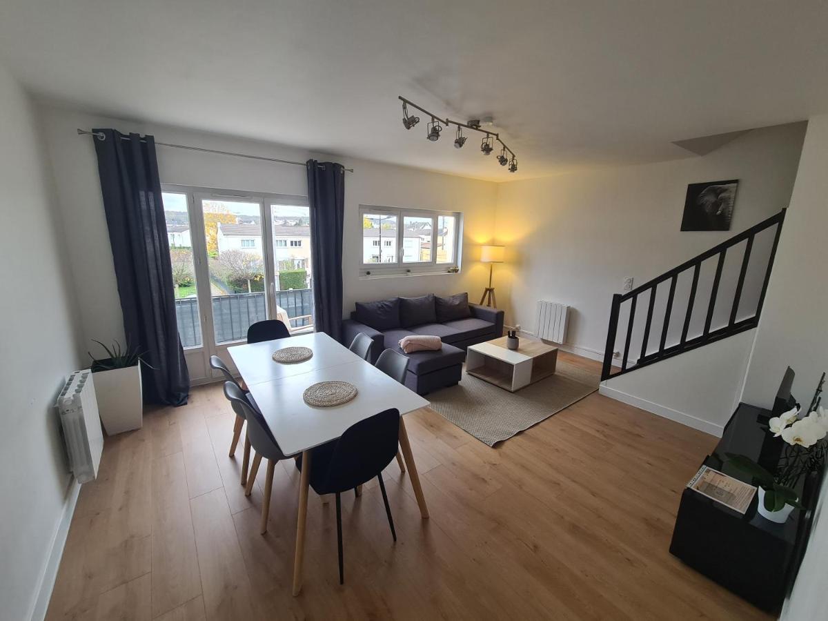 Duplex Familial Proche Gare Et Hyper Centre Ville Villepreux エクステリア 写真